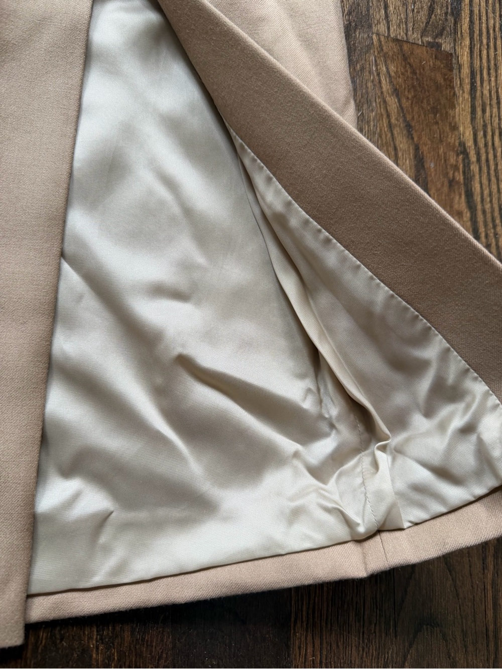 Theory Neutral Beige Wool Pencil Skirt with Front Slit - Picture 4 of 11